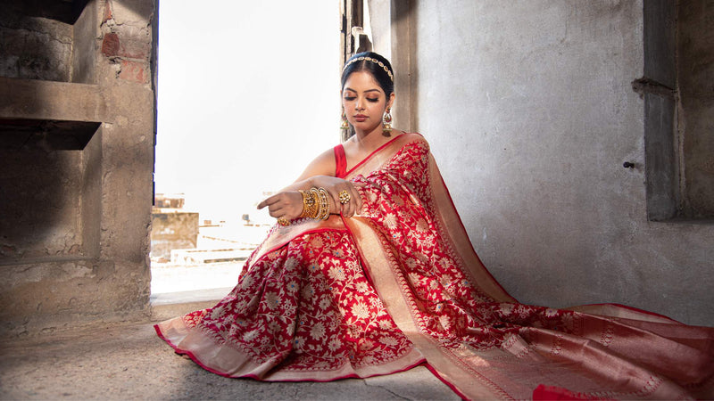 Handloom Bridal Red Kadhwa Booti Banarasi Saree – WeaverStory