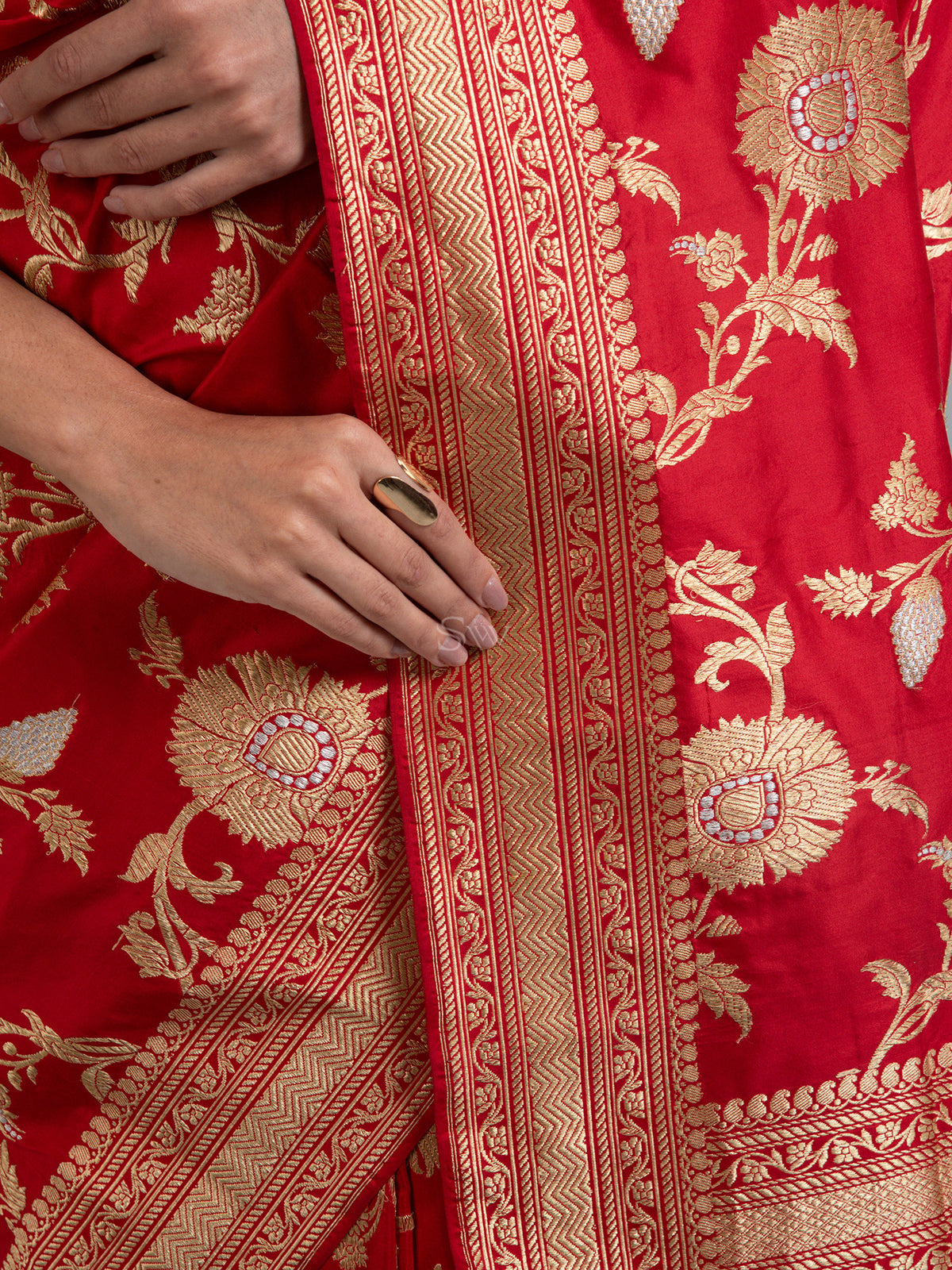 Red Jaal Katan Silk Handloom Banarasi Saree - Sacred Weaves