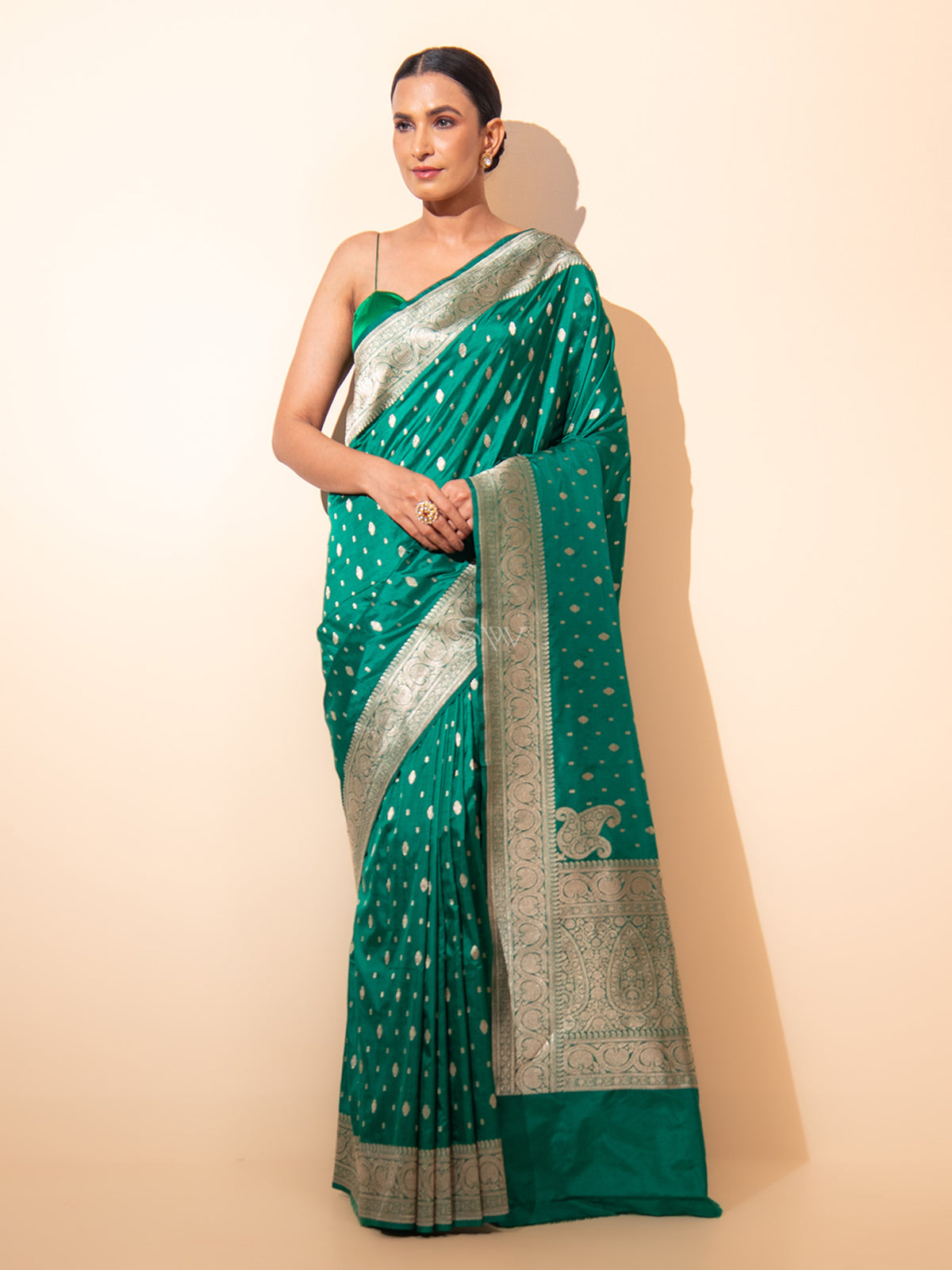 Green Konia Katan Silk Handloom Banarasi Saree - Sacred Weaves