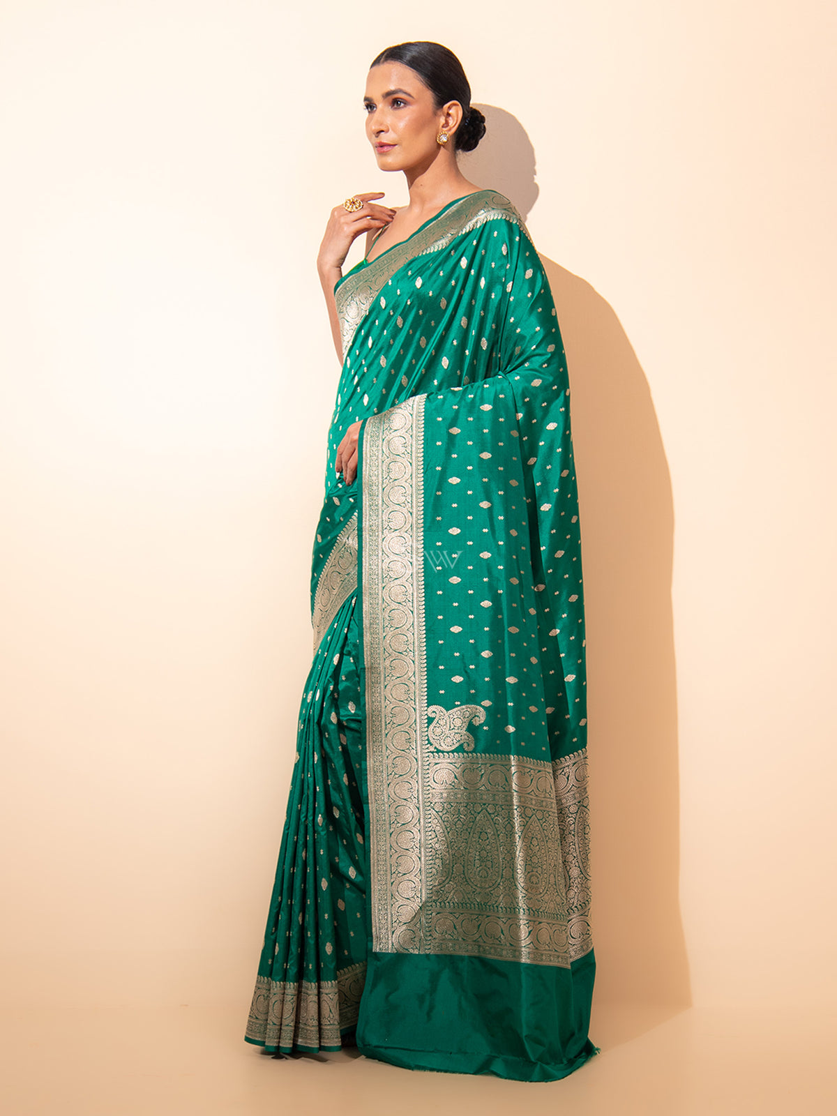 Green Konia Katan Silk Handloom Banarasi Saree - Sacred Weaves