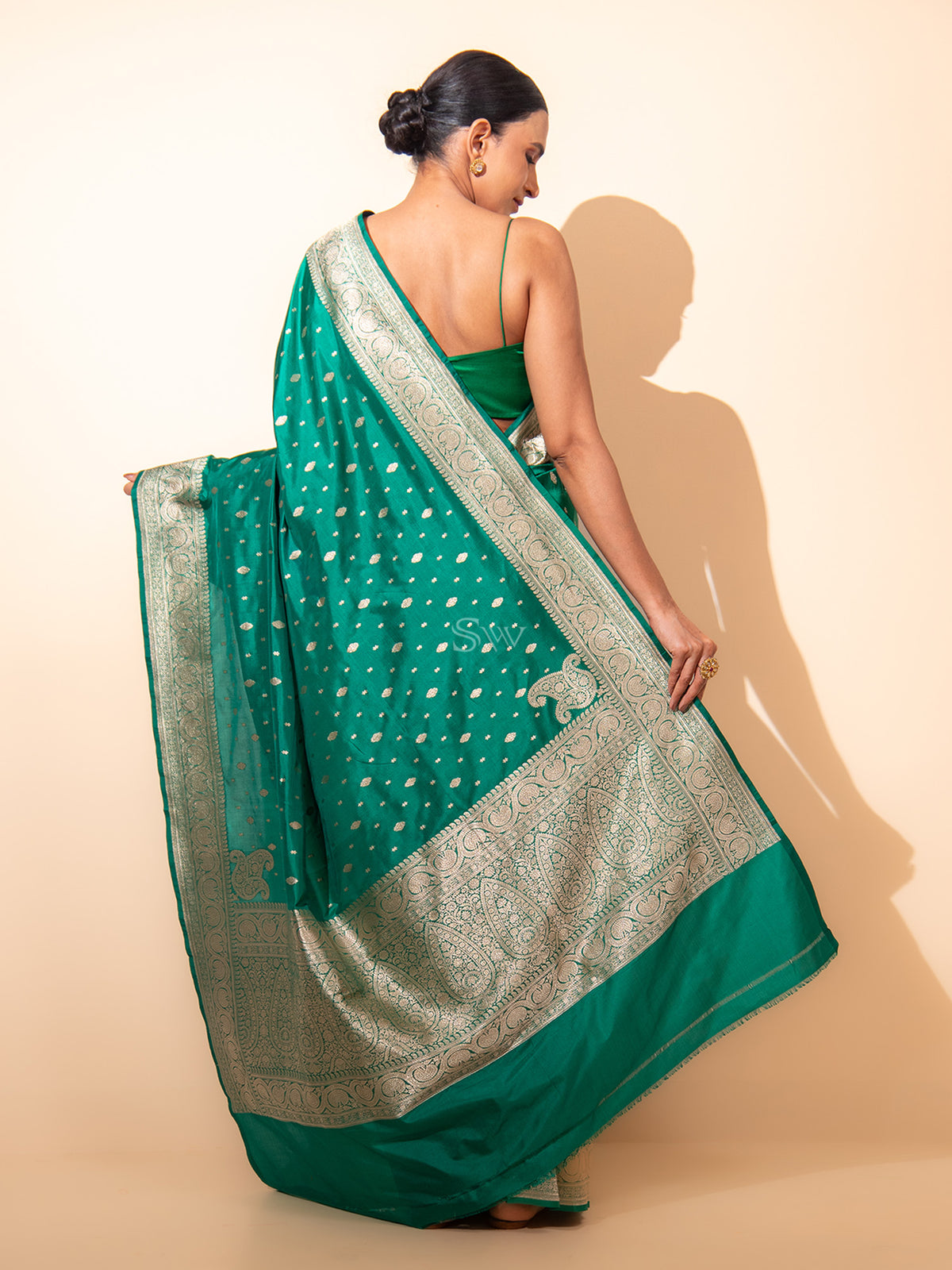 Green Konia Katan Silk Handloom Banarasi Saree - Sacred Weaves