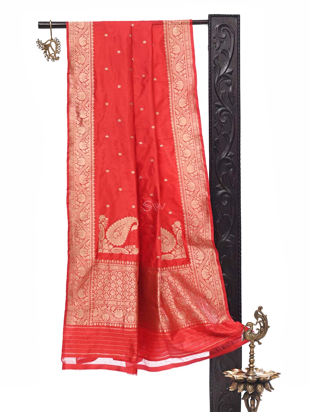 Red Konia Katan Silk Handloom Banarasi Dupatta - Sacred Weaves