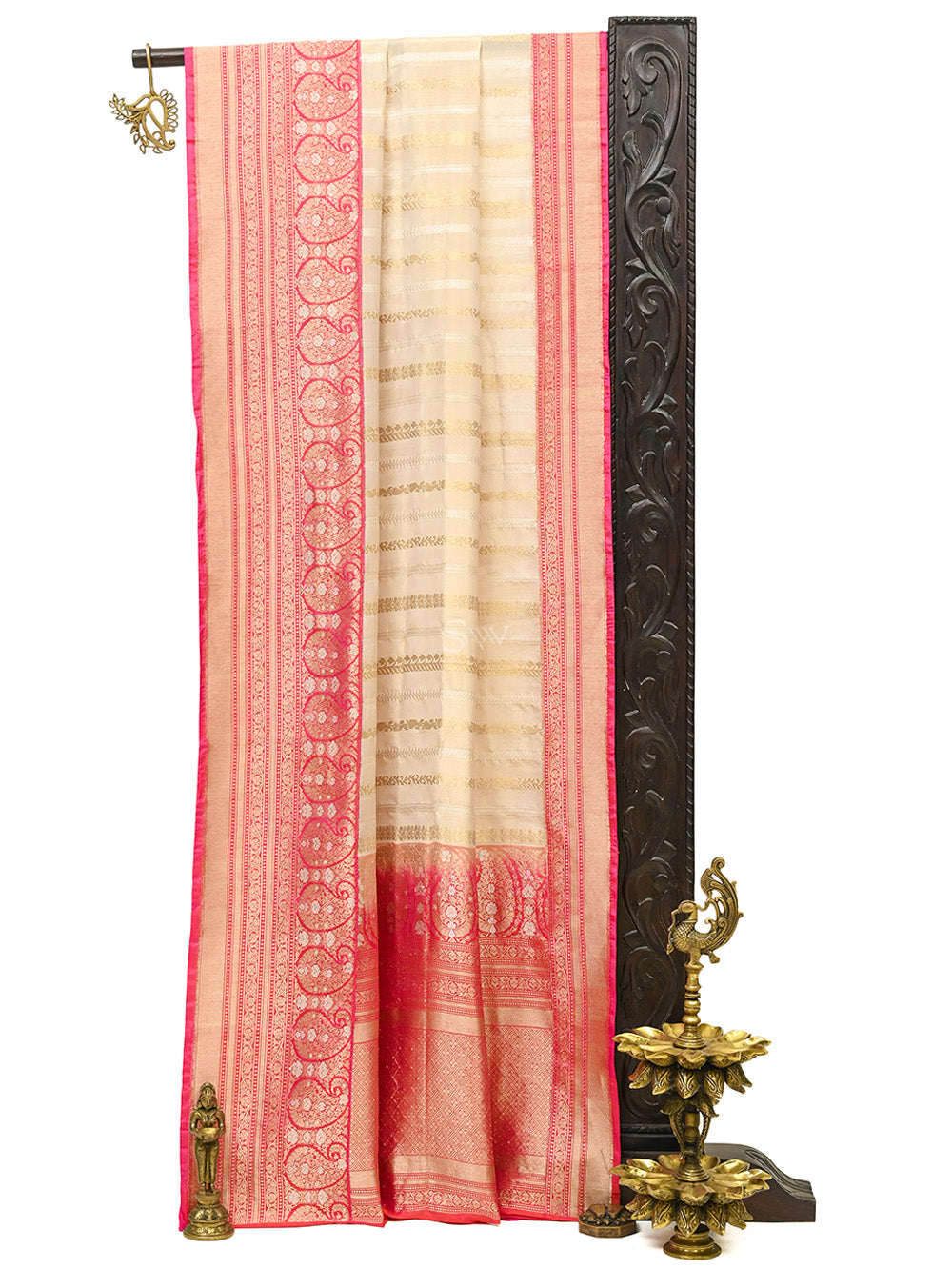 Green embossed silk saree, contrast border of mayil,yaanai,yaali & puli  nagam & zari rich pallu of intricate design