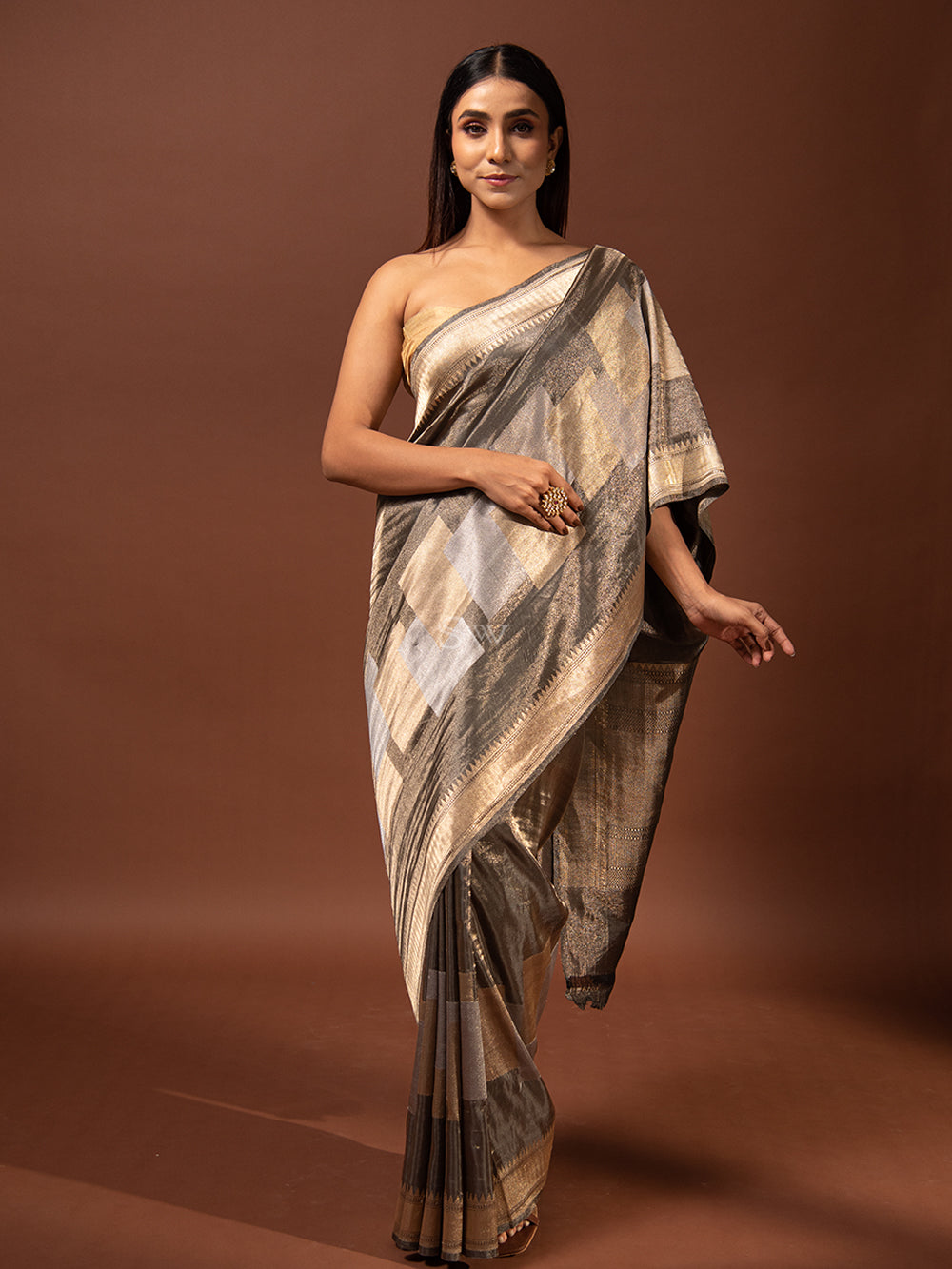 Saree in Grey Silk Weaving - SR23597