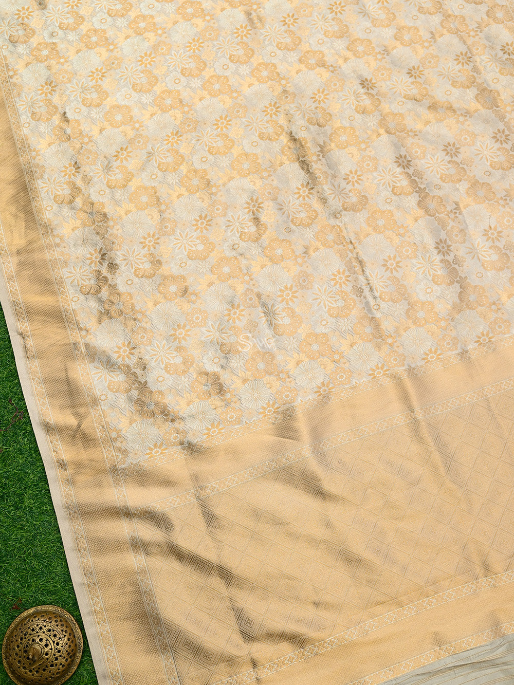 Beige Jaal Katan Silk Handloom Banarasi Saree