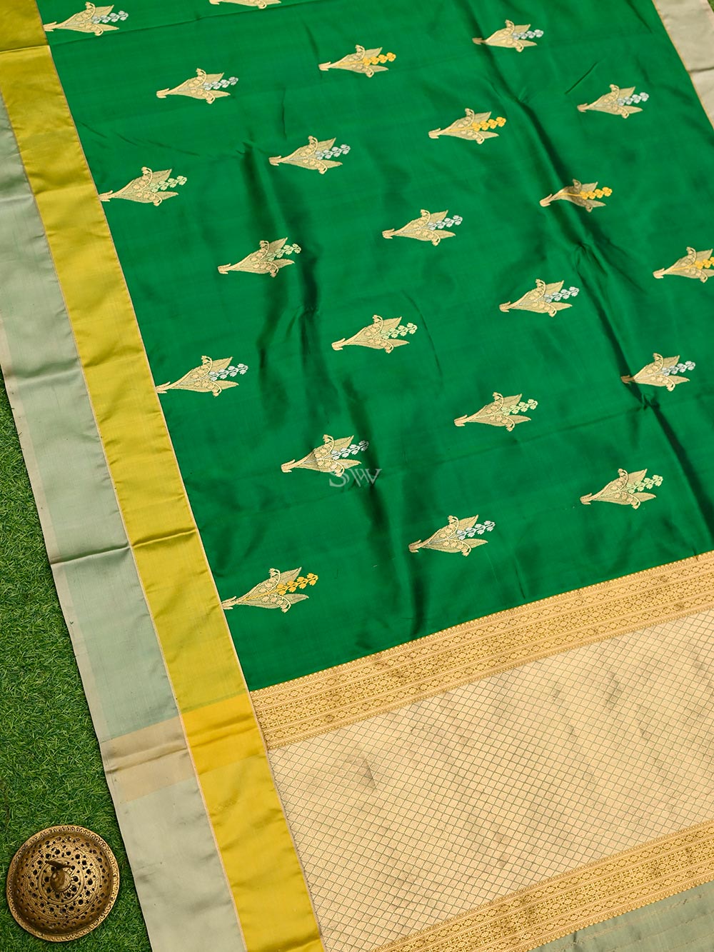 Green Meenakari Katan Silk Handloom Banarasi Saree - Sacred Weaves