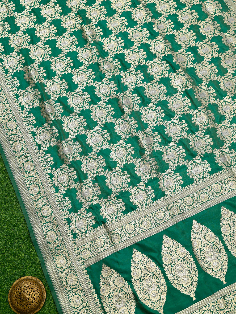 Bottle Green Jaal Katan Silk Handloom Banarasi Saree