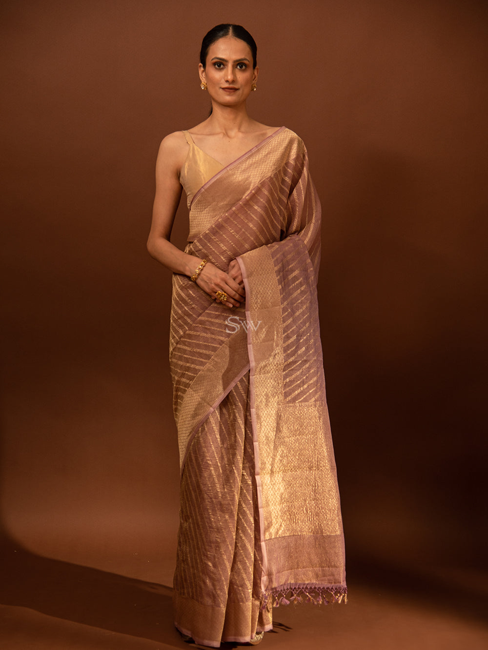 Banarasee Handwoven Crushed Tissue Zari Border Saree-Gold