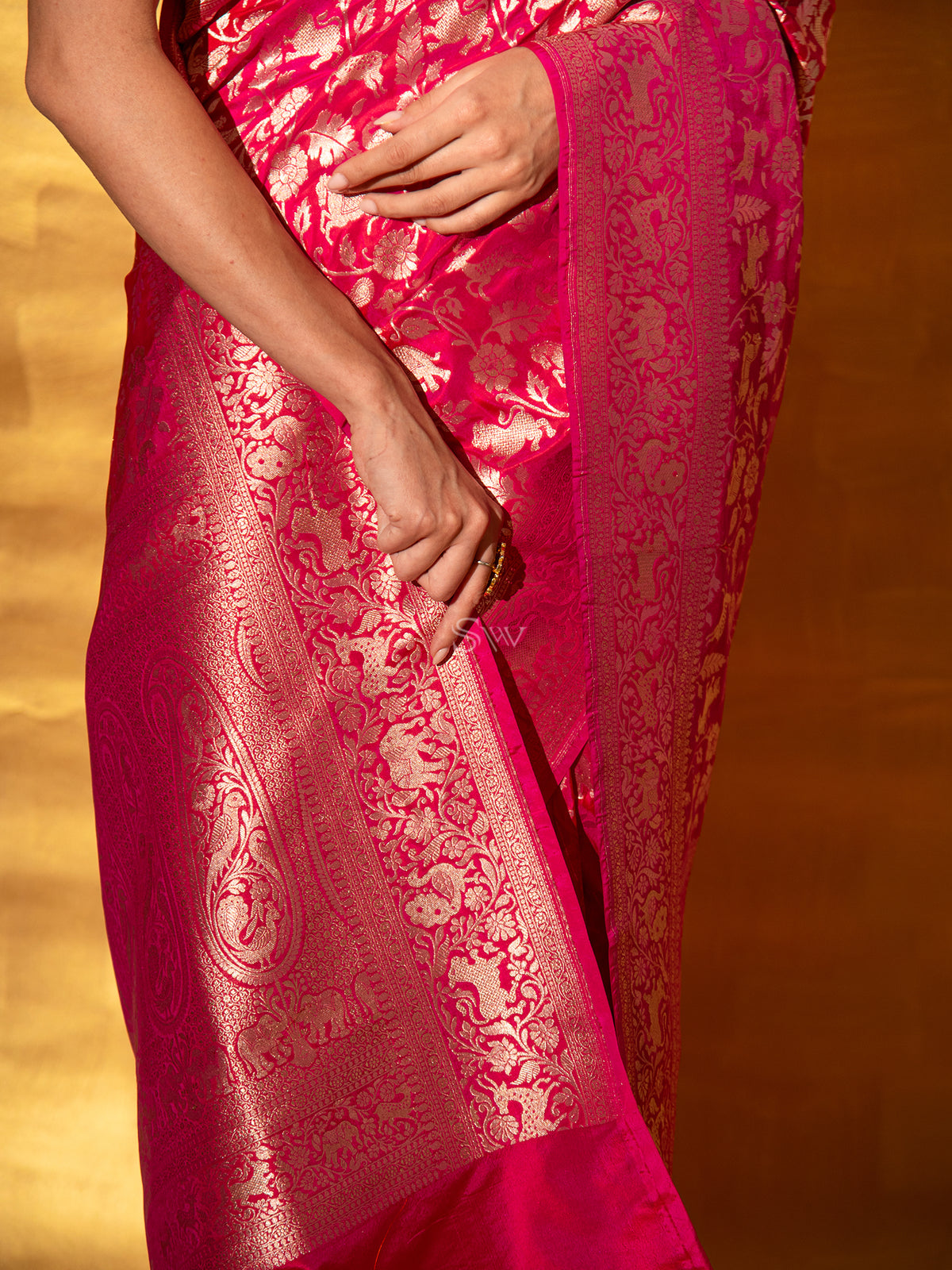 Pink Red Shikargah Katan Silk Handloom Banarasi Saree - Sacred Weaves