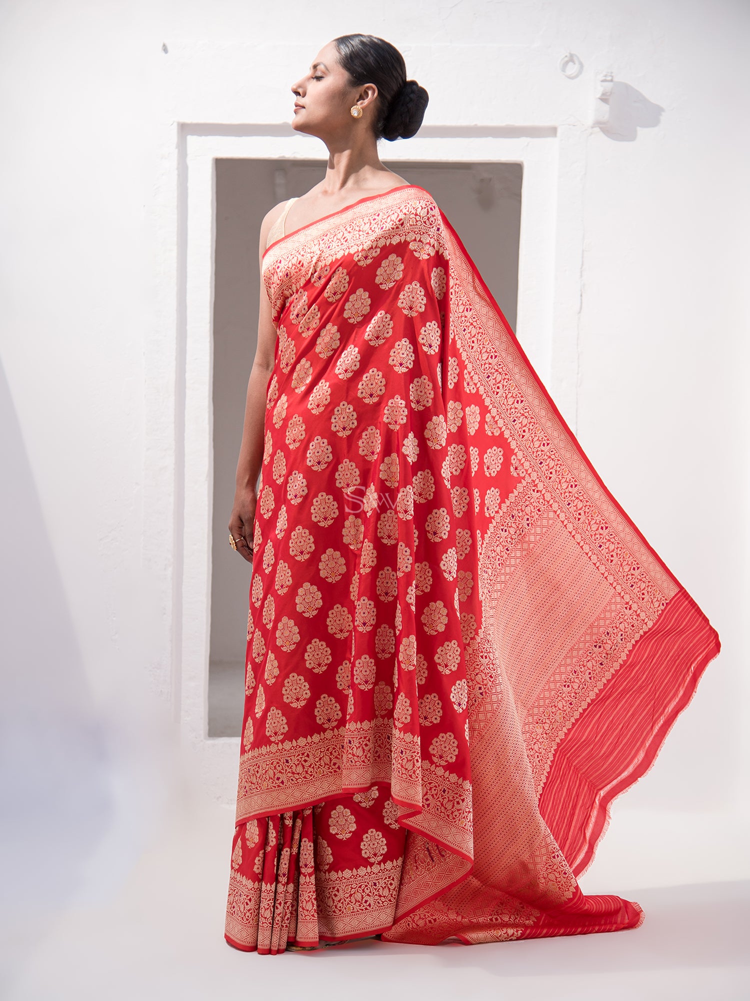 Red Meenakari Katan Silk Handloom Banarasi Saree - Sacred Weaves