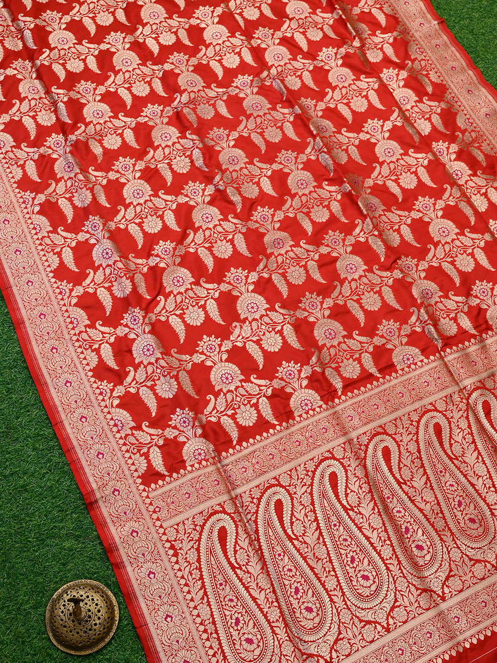 Red Meenakari Uppada Katan Silk Handloom Banarasi Saree - Gift Box -  Sacred Weaves