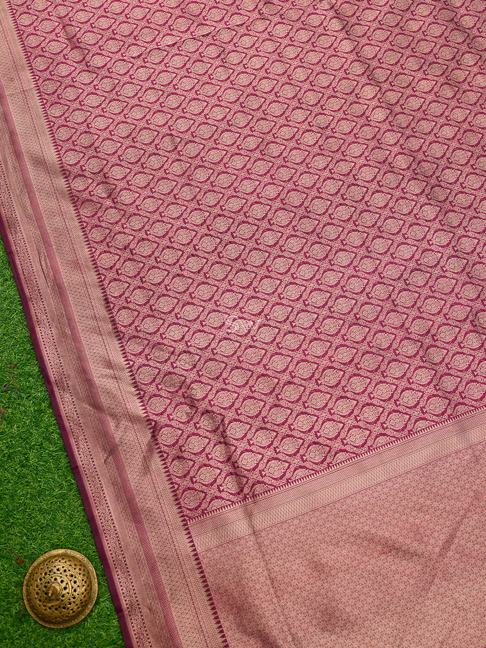 Wine Jaal Katan Silk Handloom Banarasi Saree