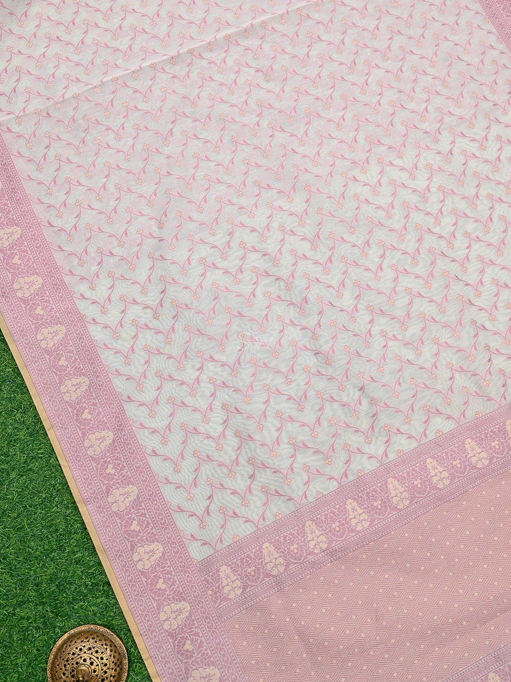 Off-White Meenakari Jaal Cotton Silk Handloom Banarasi Saree