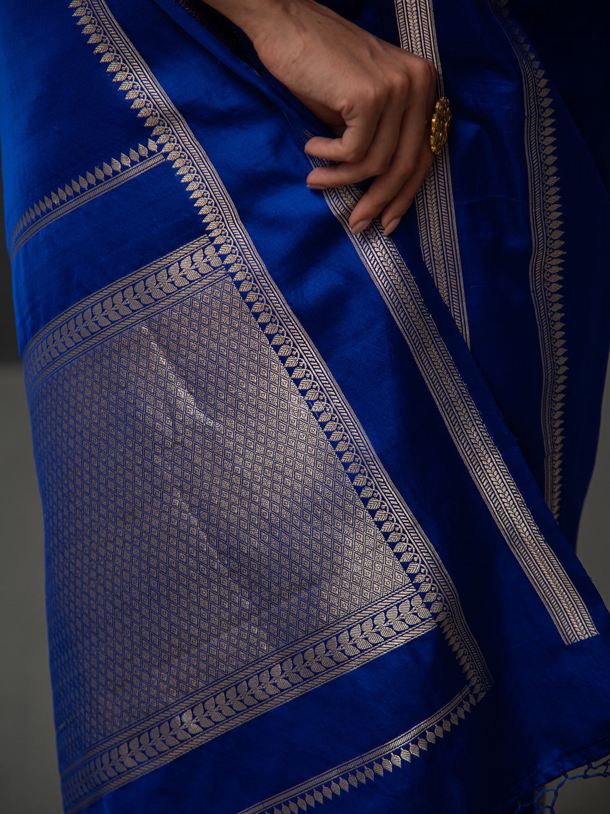 Royal Blue Plain Satin Silk Handloom Banarasi Saree - Sacred Weaves