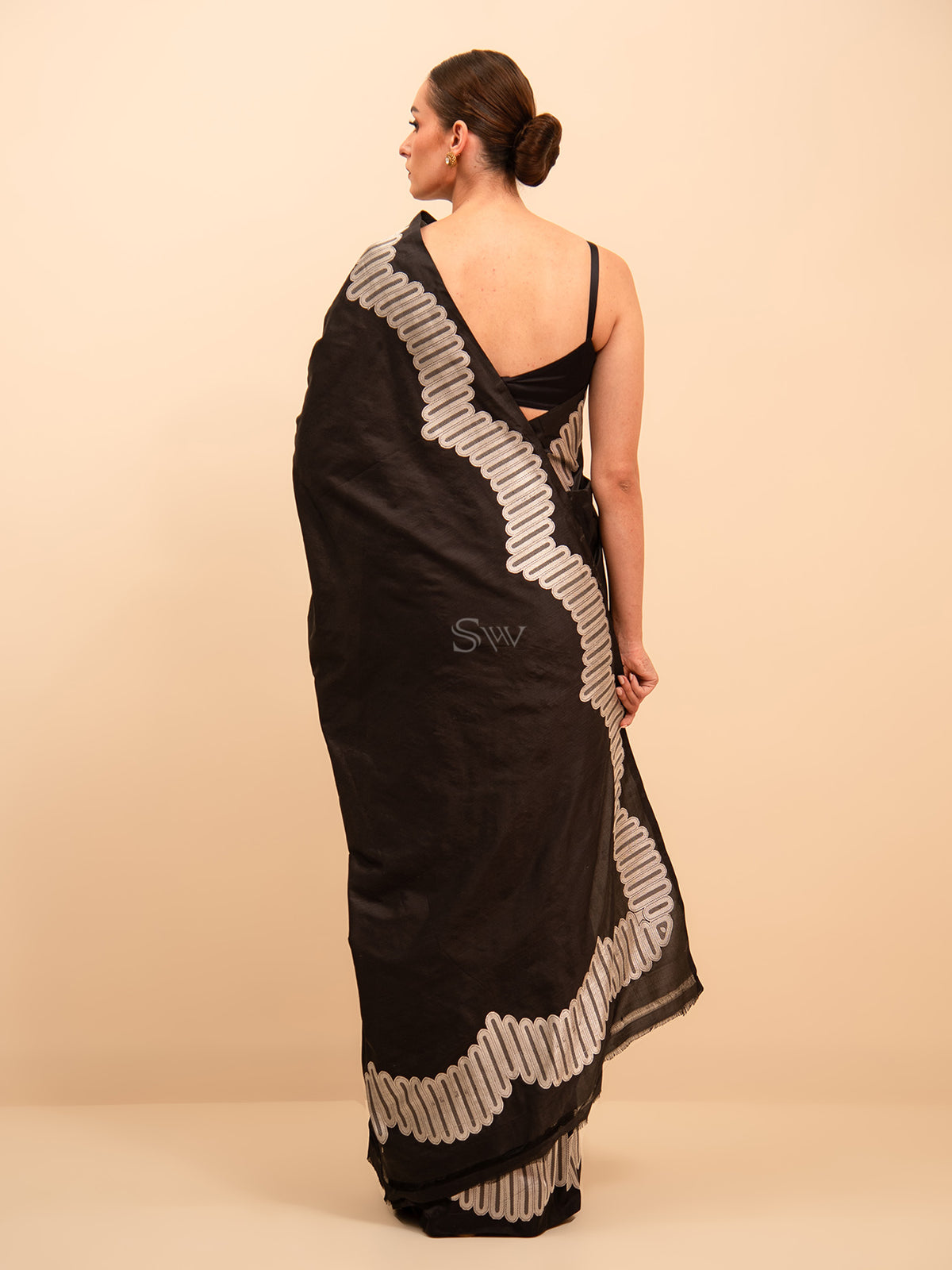 Black Plain Katan Silk Handloom Banarasi Saree - Sacred Weaves