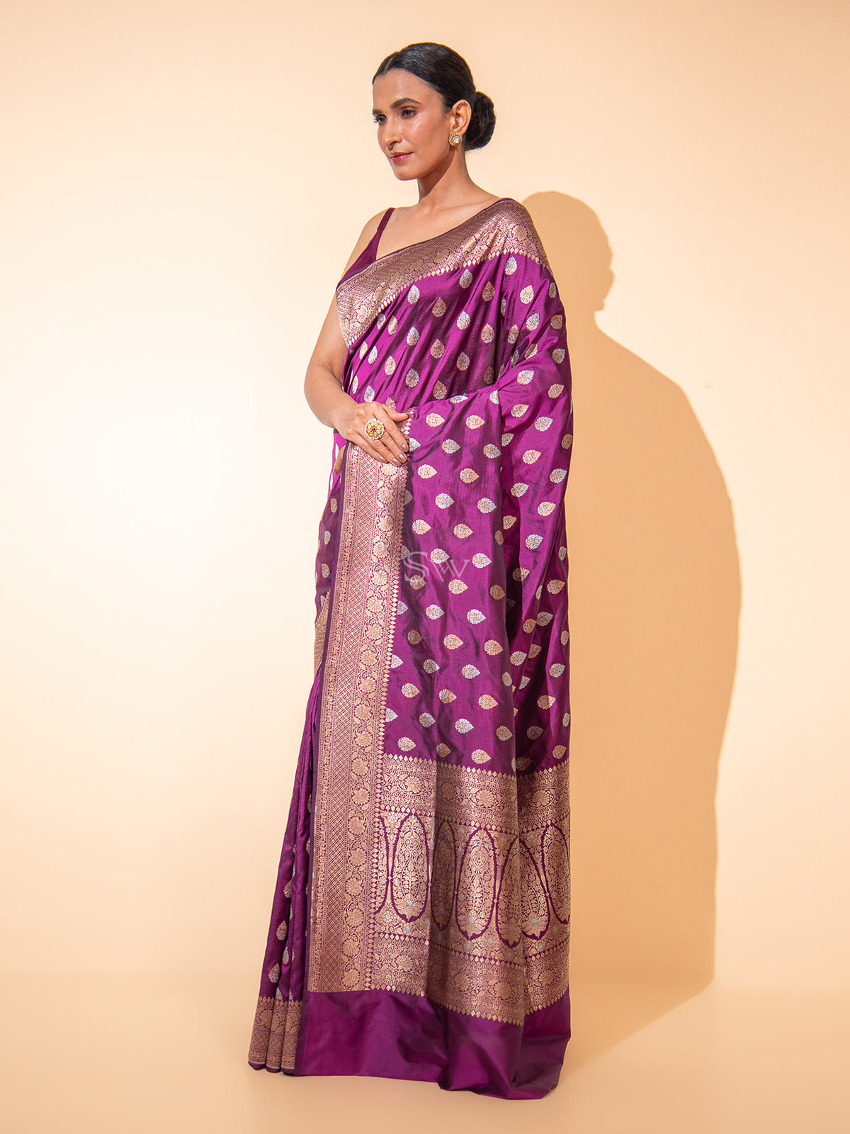 Dark Magenta Booti Katan Silk Uppada Handloom Banarasi Saree - Sacred Weaves