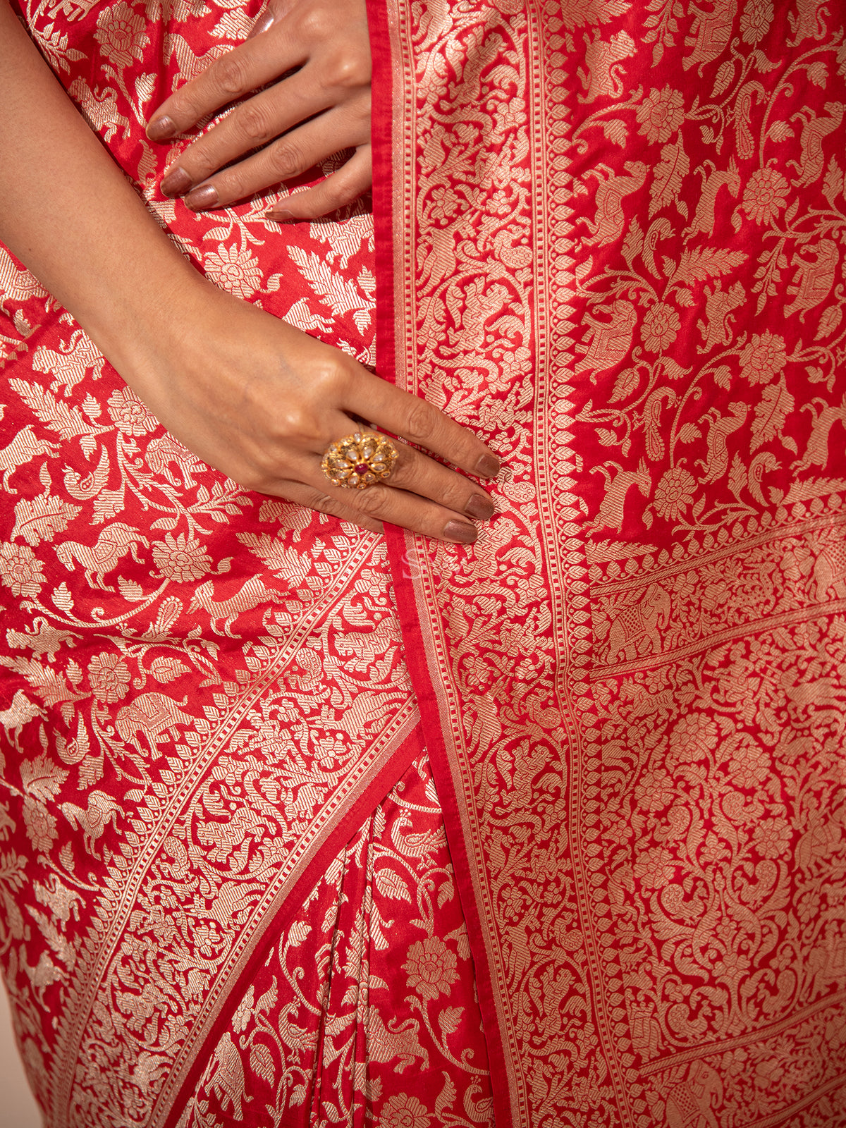 Red Shikargah Katan Silk Handloom Banarasi Saree - Sacred Weaves