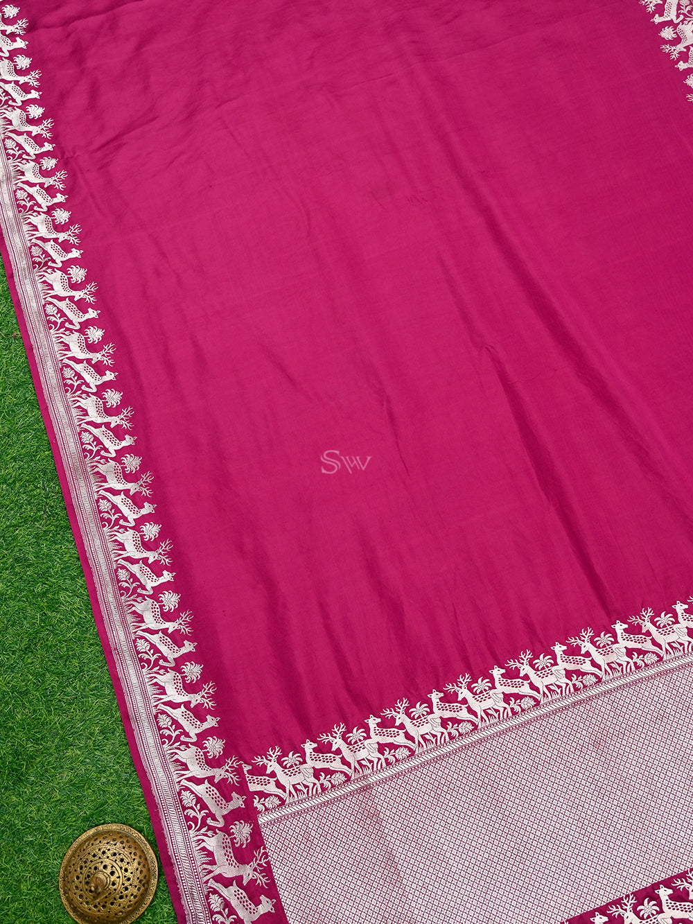 Dark Magenta Shikargah Satin Silk Handloom Banarasi Saree