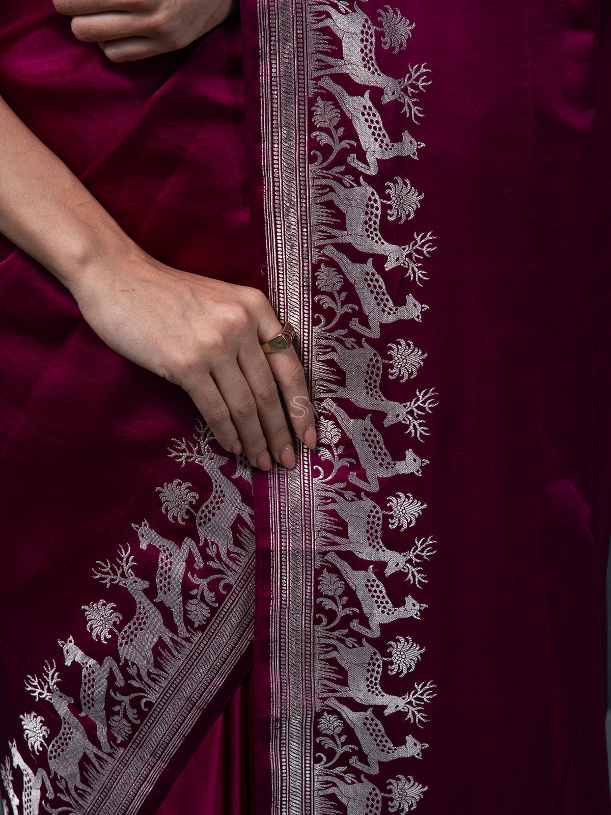 Dark Magenta Shikargah Satin Silk Handloom Banarasi Saree - Sacred Weaves