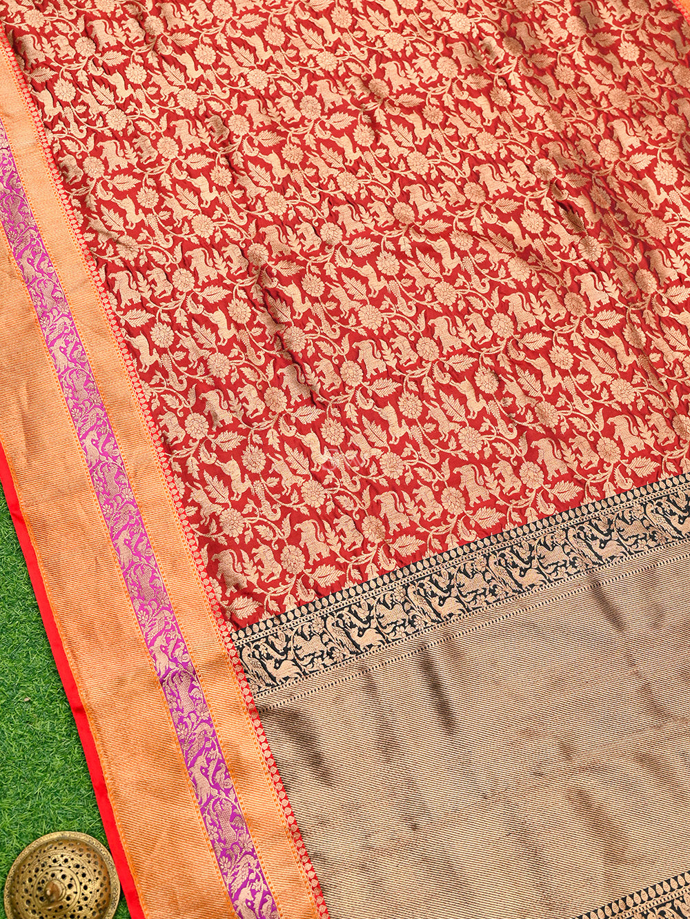 Maroon Shikargah Katan Silk Handloom Banarasi Saree - Sacred Weaves