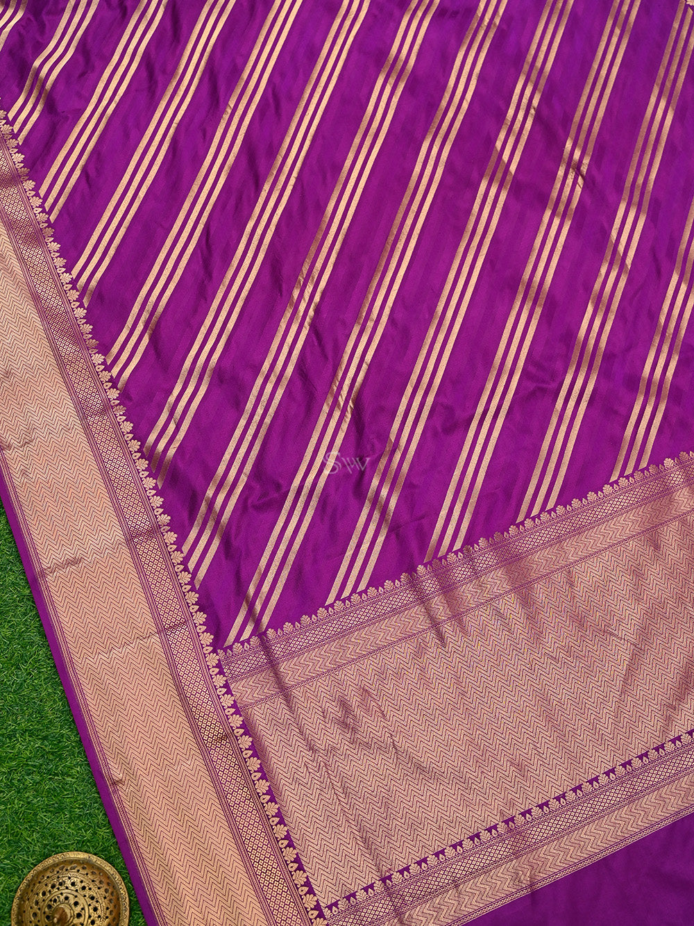 Dark Magenta Katan Silk Handloom Banarasi Saree