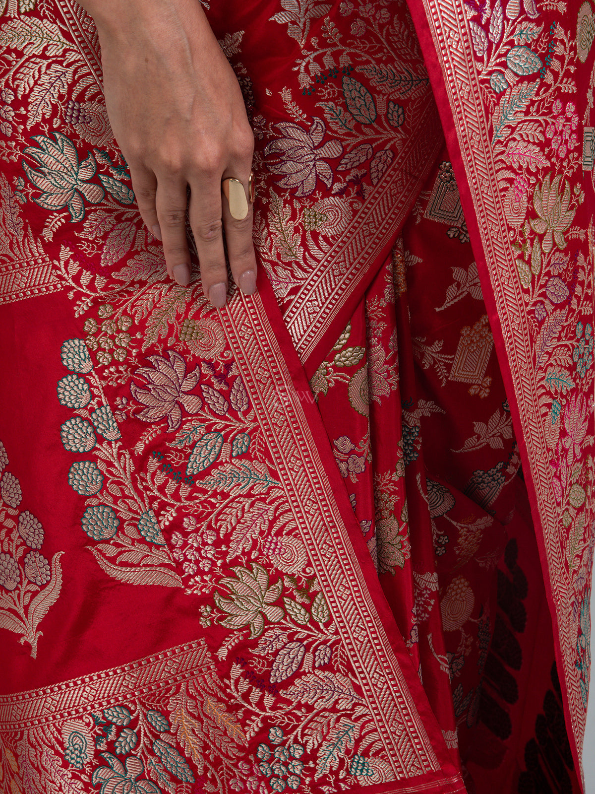 Red Meenakari Katan Silk Handloom Banarasi Saree - Sacred Weaves