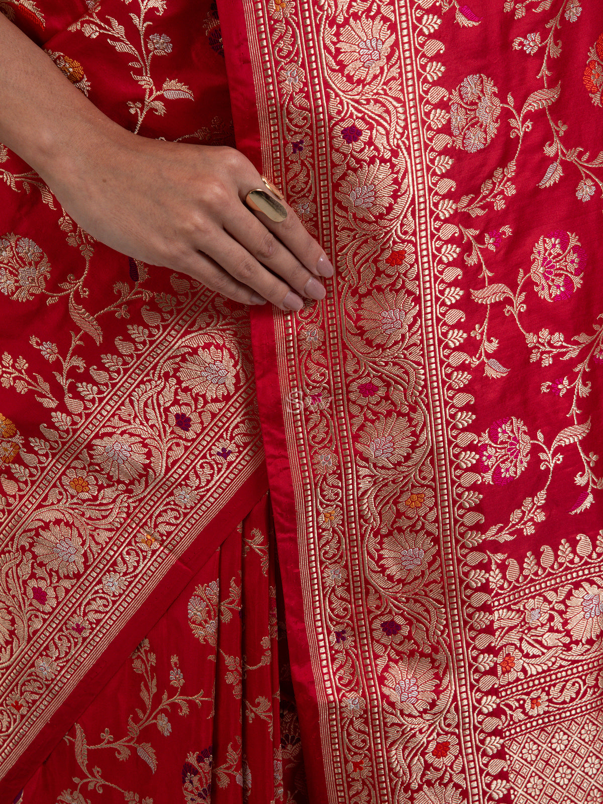 Red Meenakari Katan Silk Handloom Banarasi Saree - Sacred Waaves