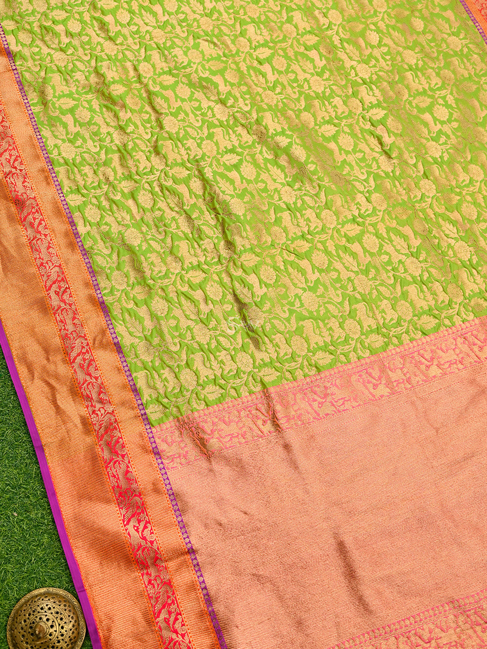 Parrot Green Shikargah Katan Silk Handloom Banarasi Saree - Sacred Weaves