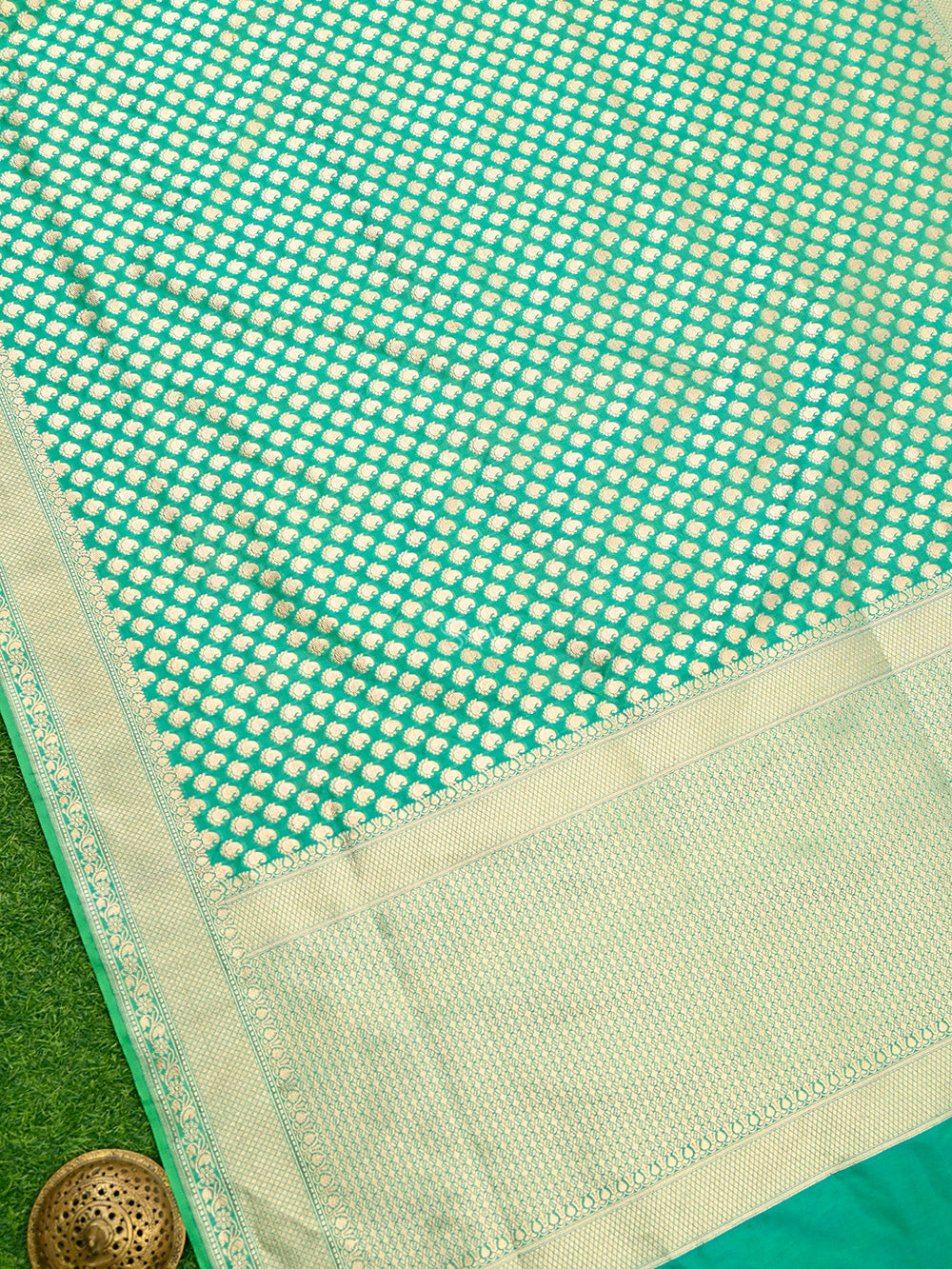 Sea Green Booti Uppada Katan Silk Handloom Banarasi Saree