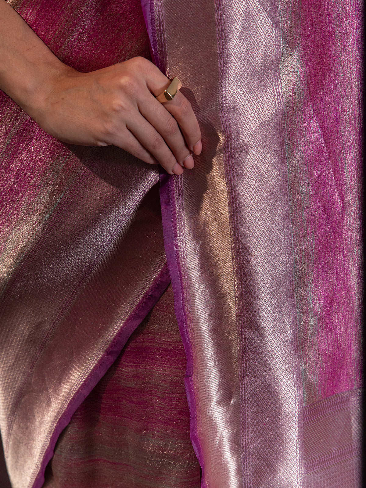 Dark Magenta Tissue Katan Silk Handloom Banarasi Saree