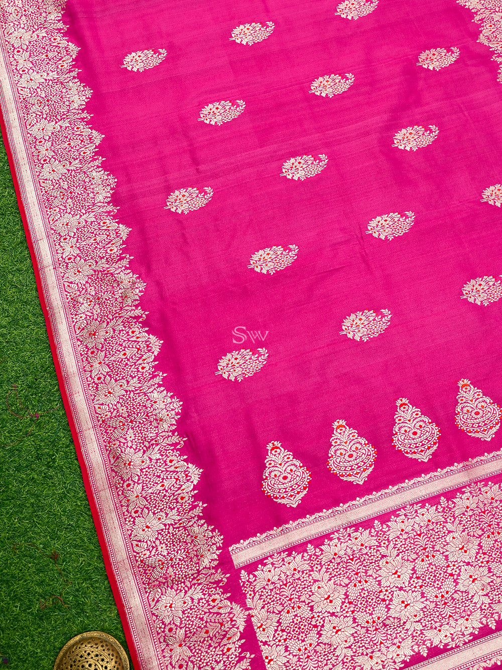 Magenta Meenakari Booti Tussar Silk Handloom Banarasi Saree