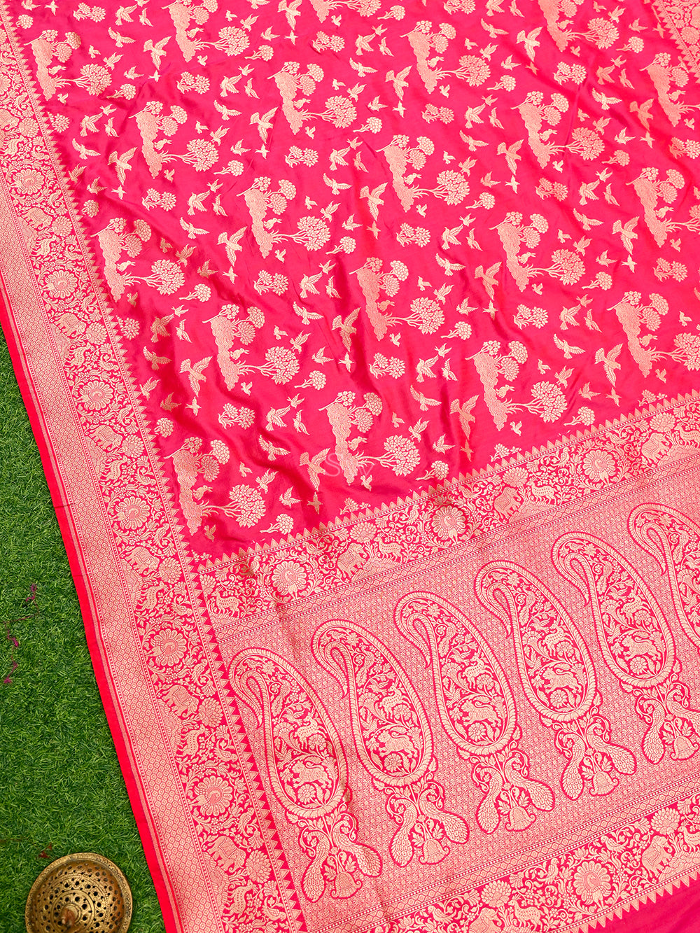 Pink Red Shikargah Katan Silk Handloom Banarasi Saree