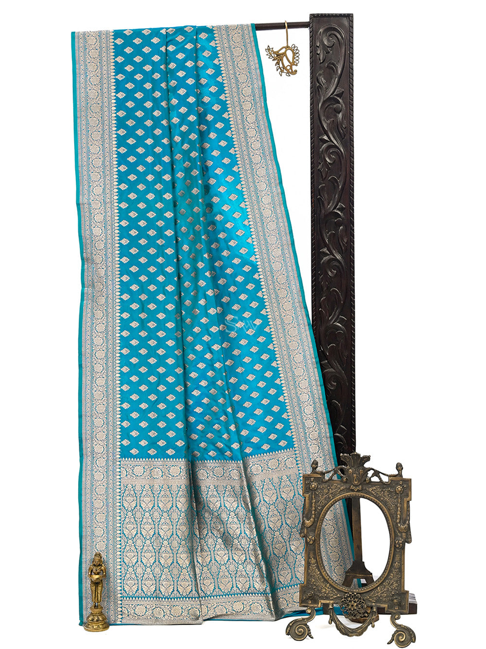 Sky Blue Green Booti Uppada Katan Silk Handloom Banarasi Saree