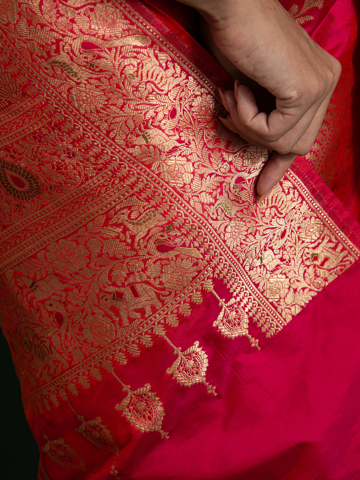 Pink Red Shikargah Uppada Katan Silk Handloom Banarasi Saree - Sacred Weaves