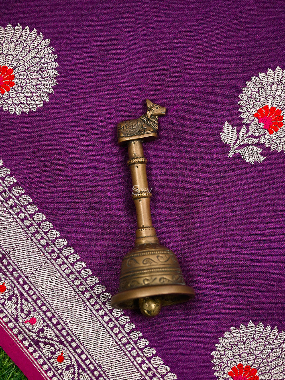 Dark Magenta Meenakari Booti Tussar Silk Handloom Banarasi Saree