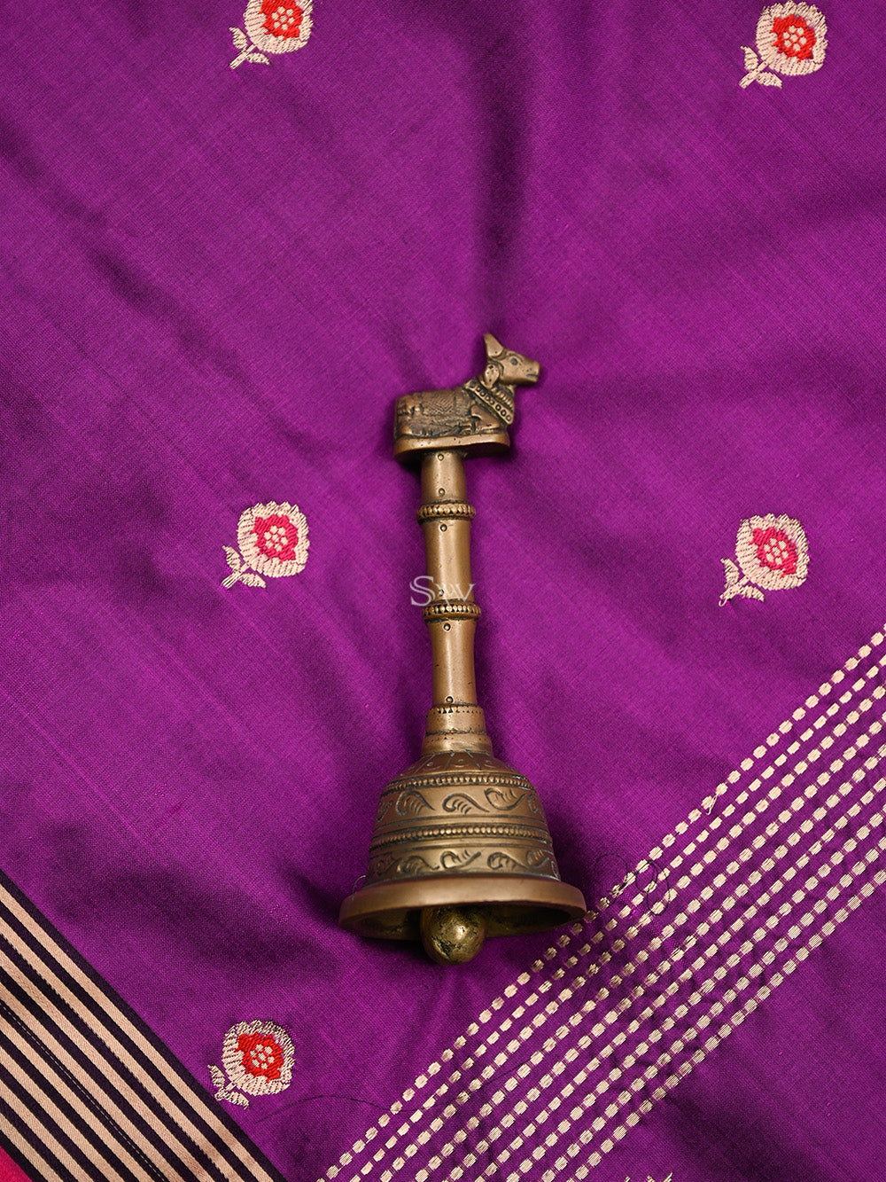 Dark Magenta Meenakari Booti Katan Silk Handloom Banarasi Saree