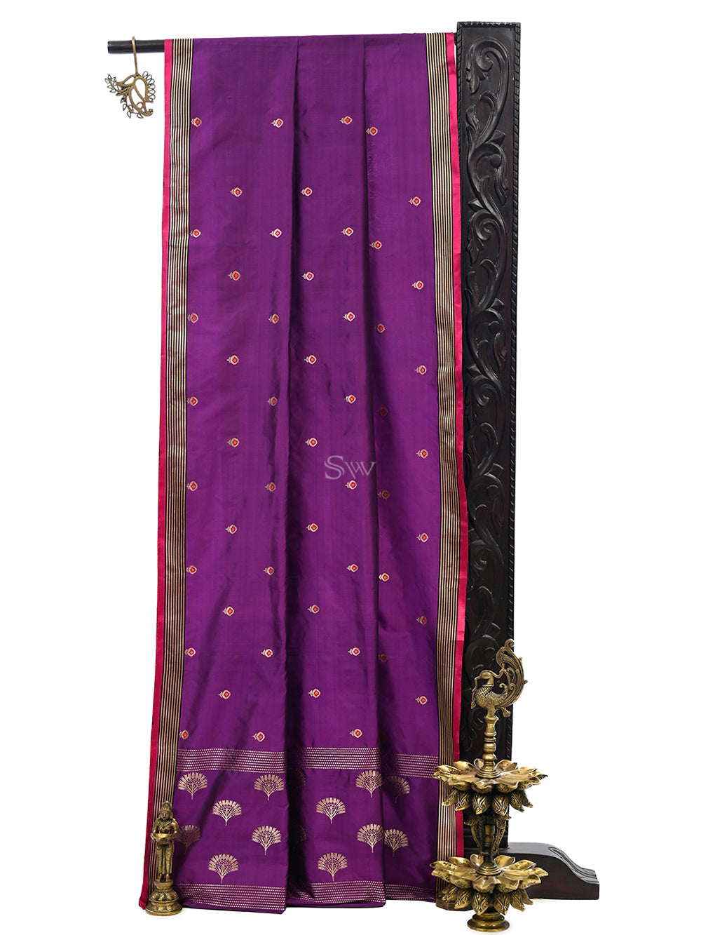 Dark Magenta Meenakari Booti Katan Silk Handloom Banarasi Saree