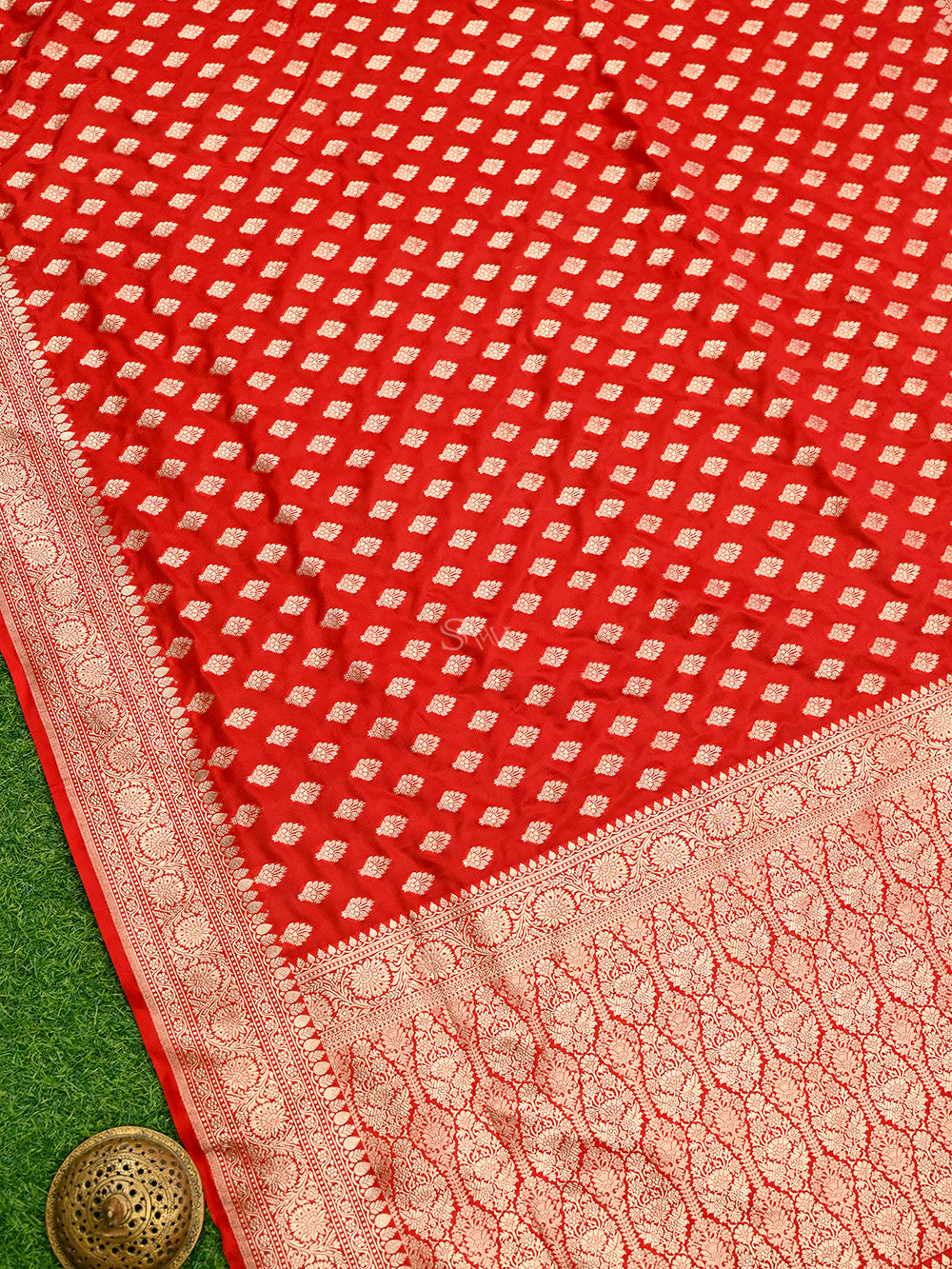 Red Booti Uppada Katan Silk Handloom Banarasi Saree