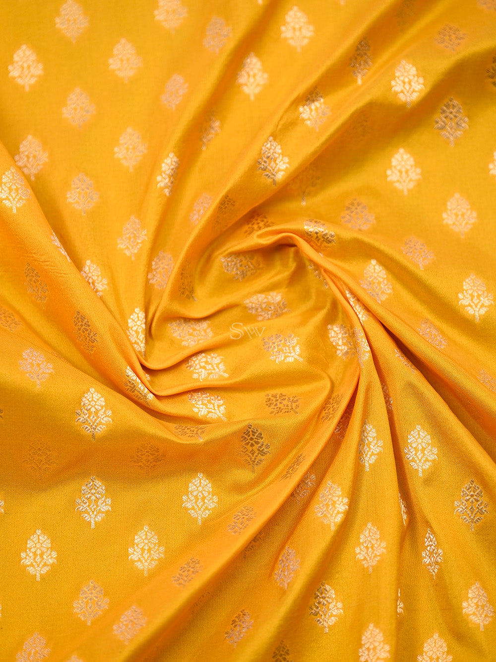 Musatrd Booti Uppada Katan Silk Handloom Banarasi Saree