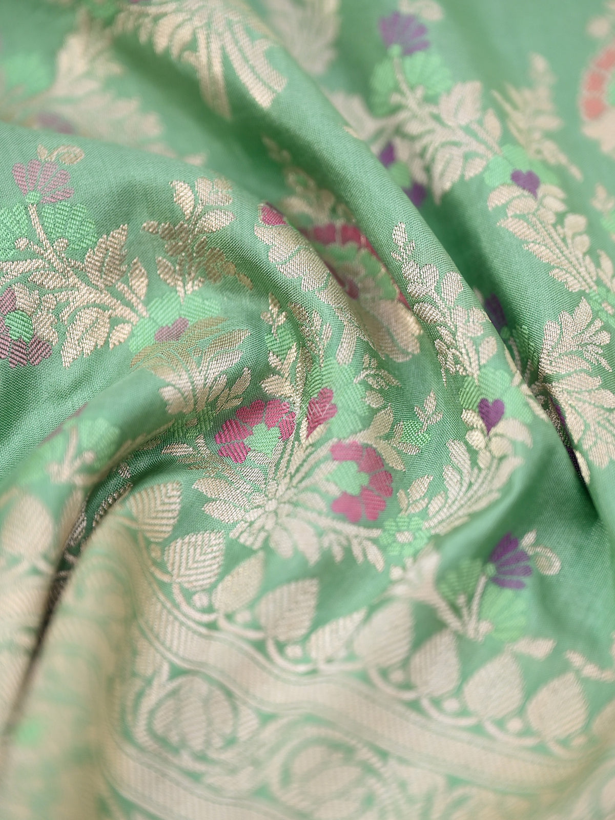 Green Meenakari Jaal Katan Silk Handloom Banarasi Fabric