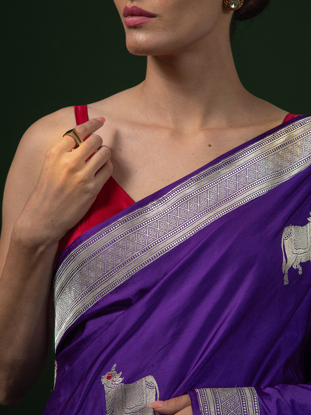 Purple Shikargah Boota Katan Silk Handloom Banarasi Saree - Sacred Weaves