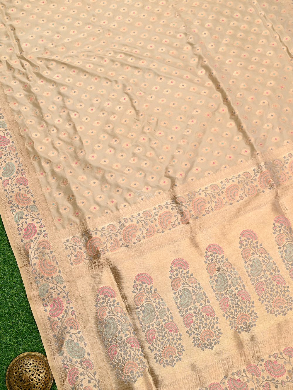 Light Peach Meenakari Booti Katan Silk Handloom Banarasi Saree