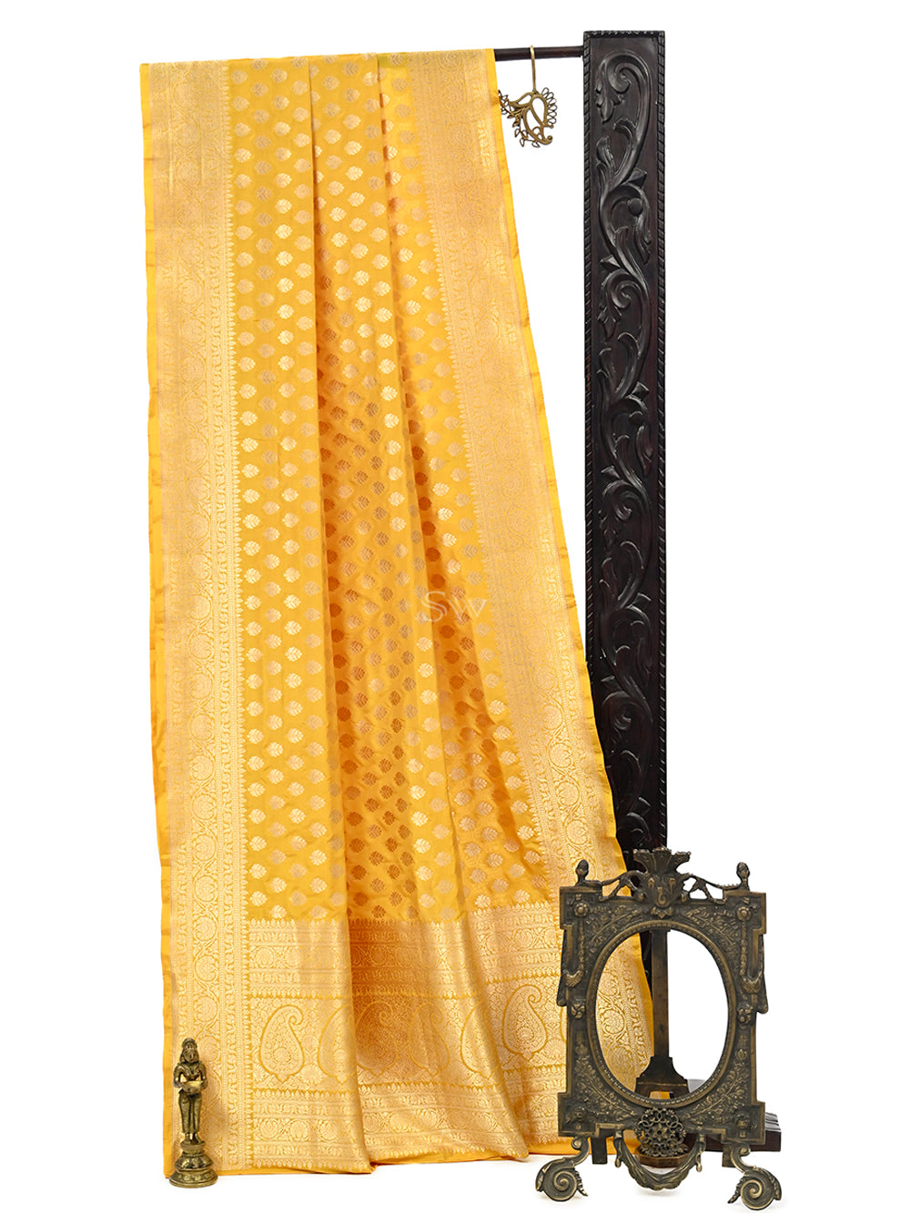 Mustard Booti Katan Silk Handloom Banarasi Saree