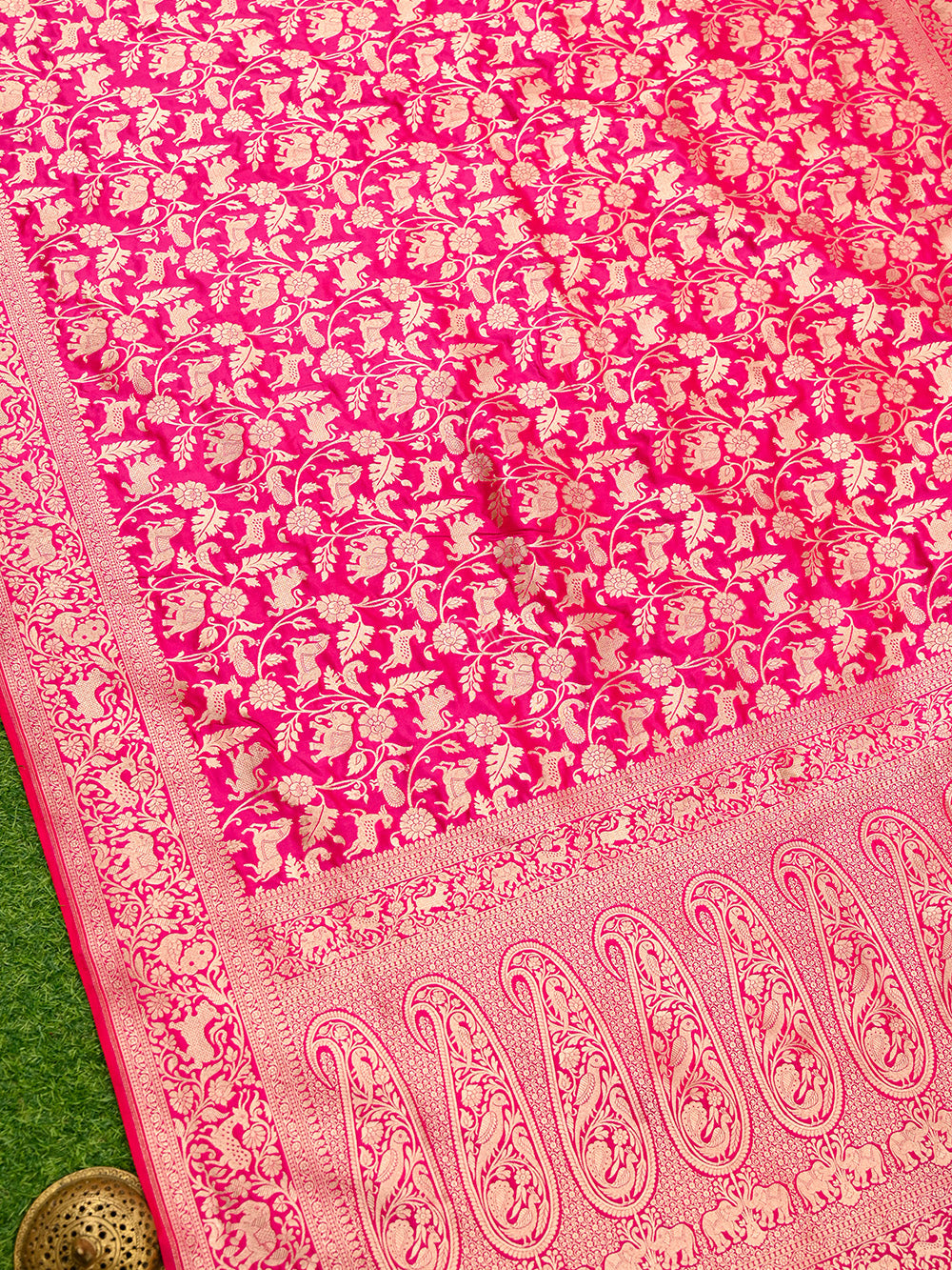 Pink Red Shikargah Katan Silk Handloom Banarasi Saree