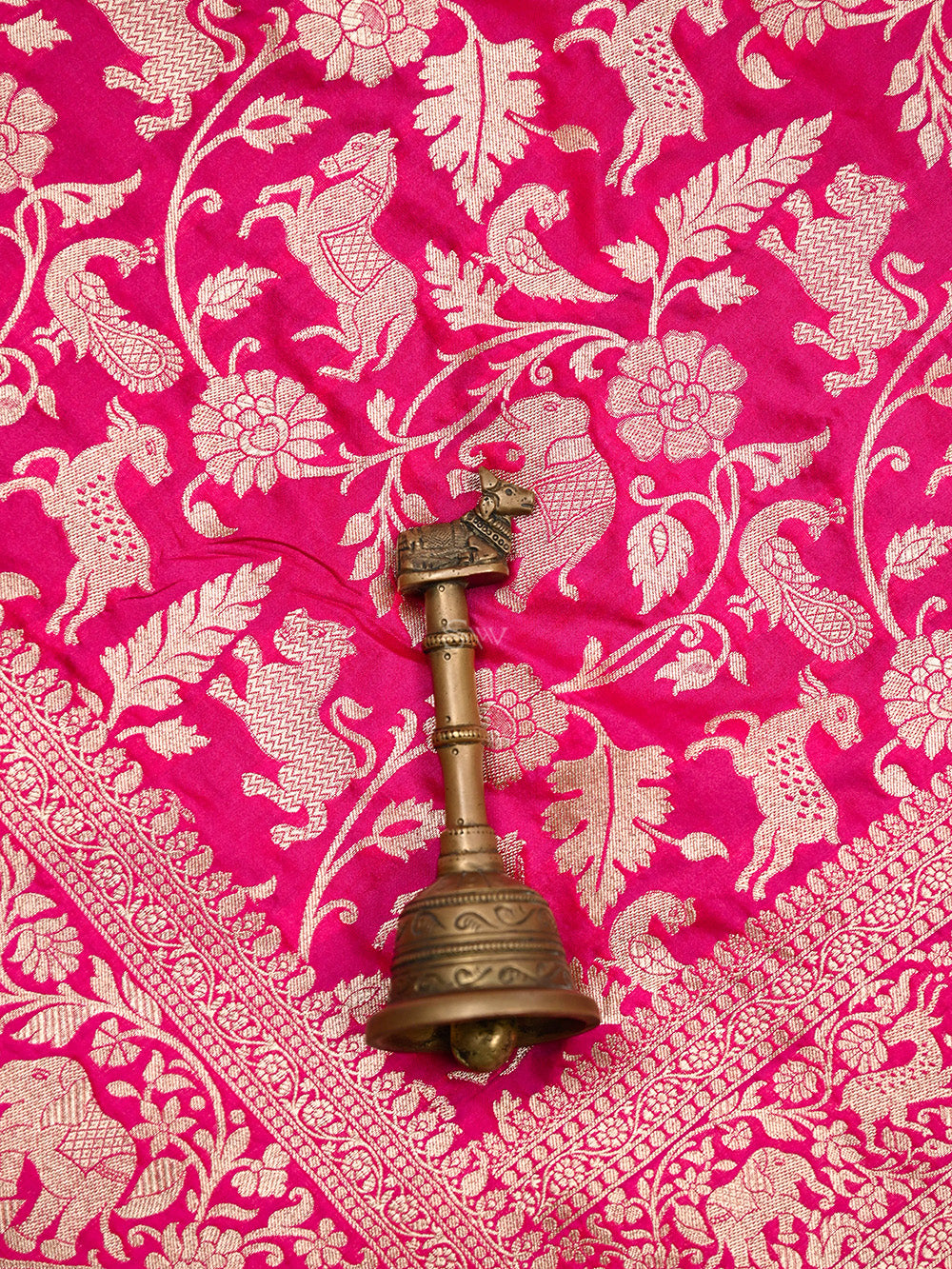 Pink Red Shikargah Katan Silk Handloom Banarasi Saree