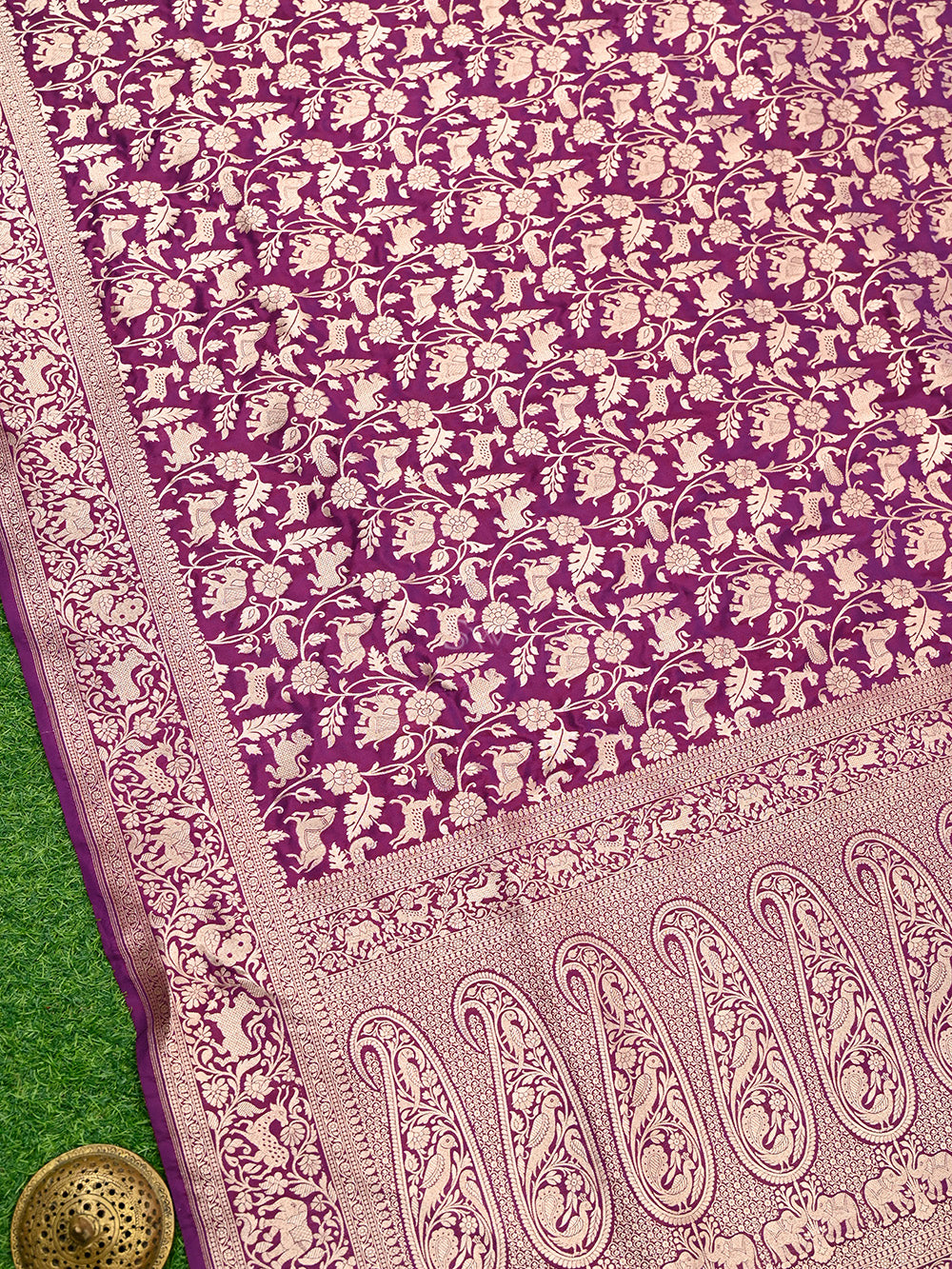 Dark Magenta Shikargah Katan Silk Handloom Banarasi Saree