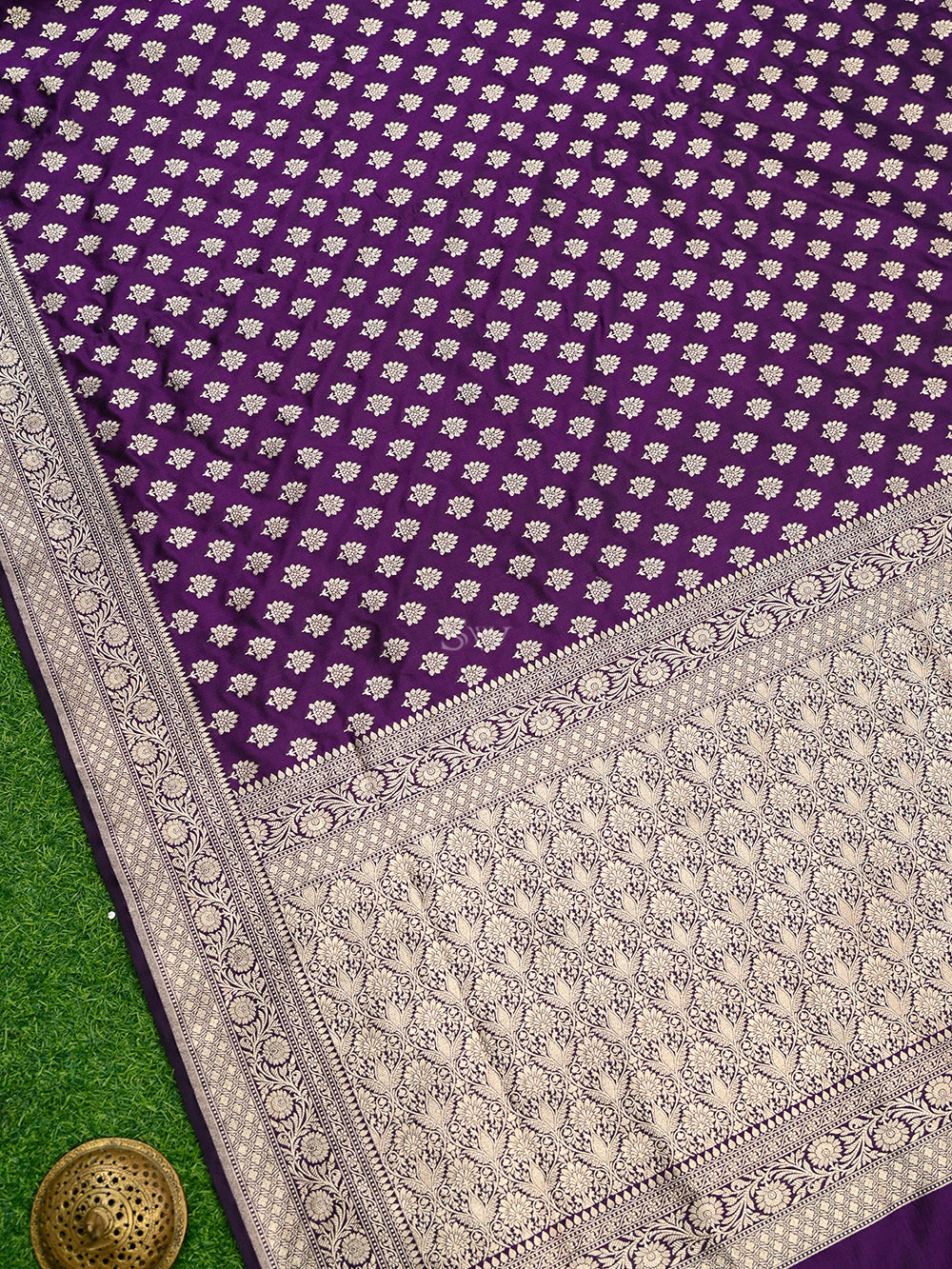 Purple Booti Katan Silk Handloom Banarasi Saree