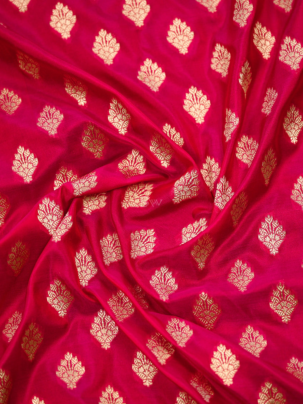 Magenta Booti Uppada Katan Silk Handloom Banarasi Saree