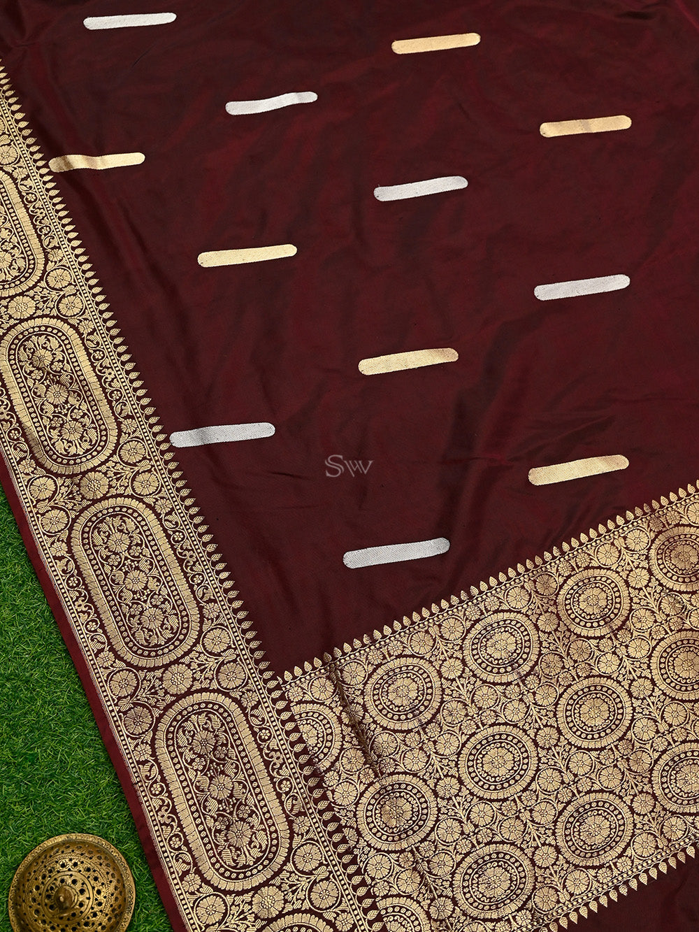 Wine Boota Katan Silk Handloom Banarasi Saree