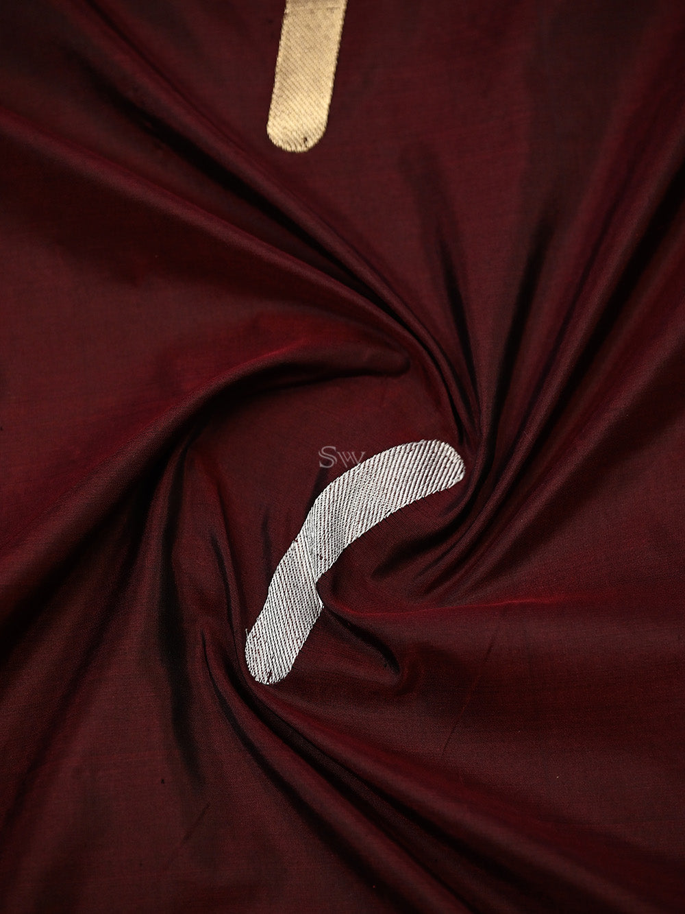 Wine Boota Katan Silk Handloom Banarasi Saree